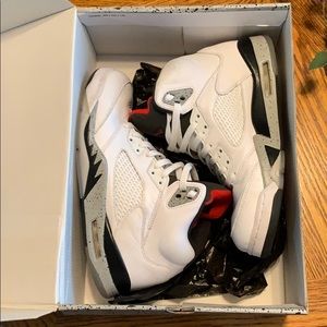 Jordan 5’s White Cement Size 10.5